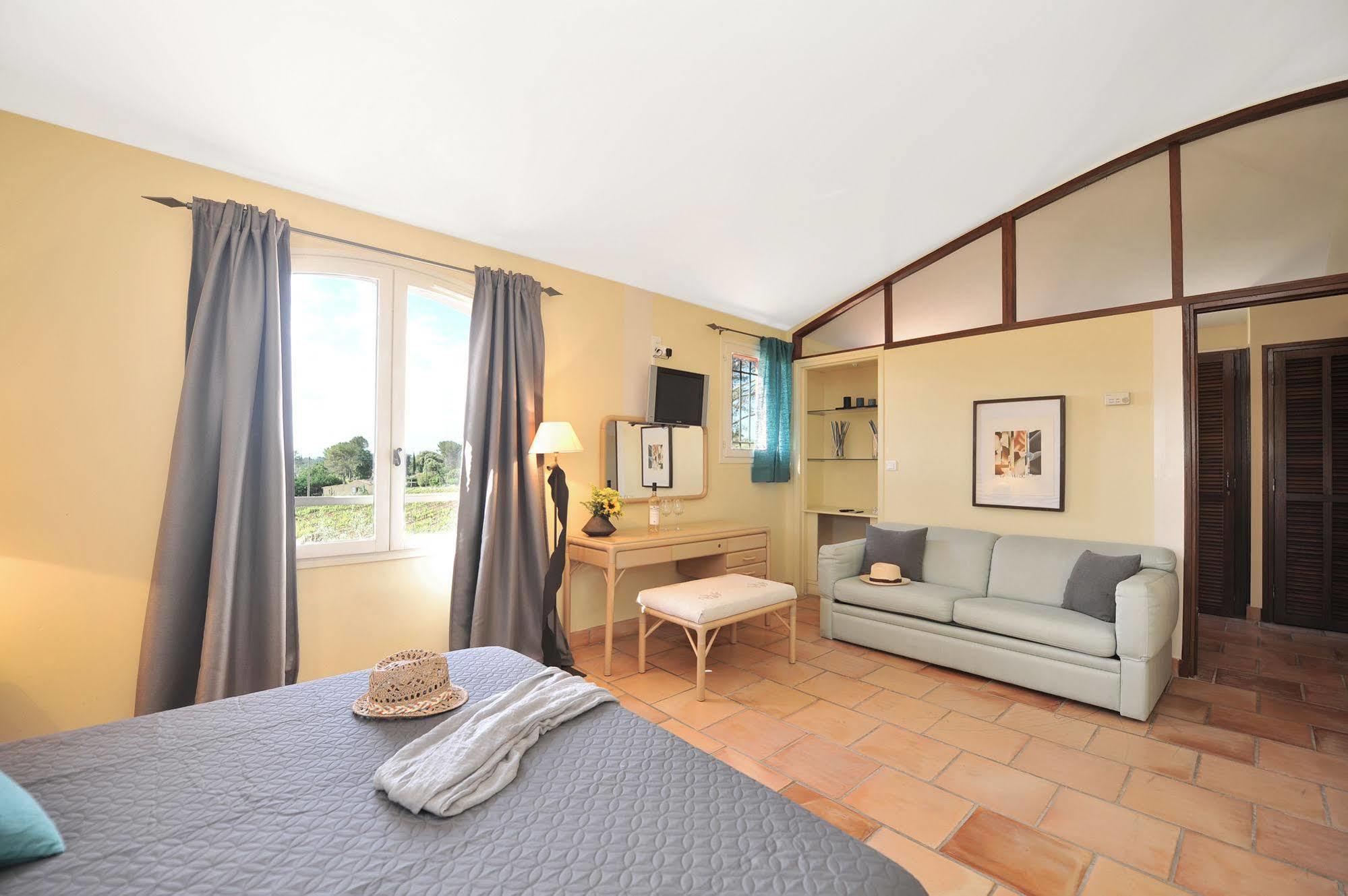 Domaine Rabiega Hotel Flayosc Esterno foto