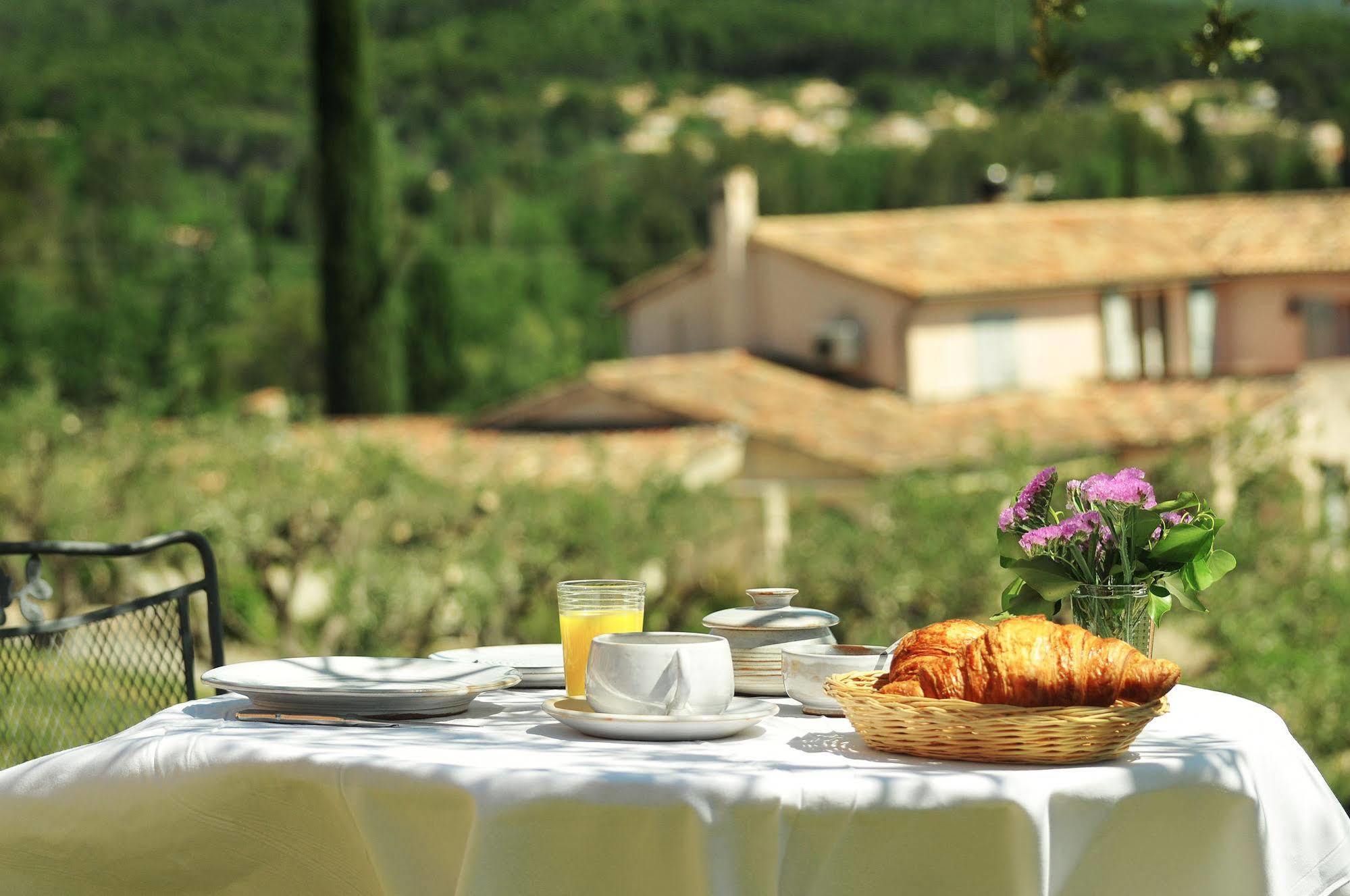 Domaine Rabiega Hotel Flayosc Esterno foto